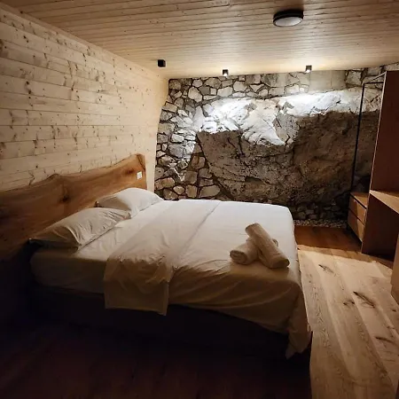 Jezerca Villa Valbona