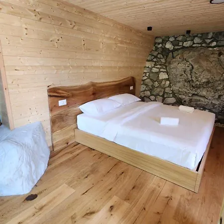 Jezerca Valbona